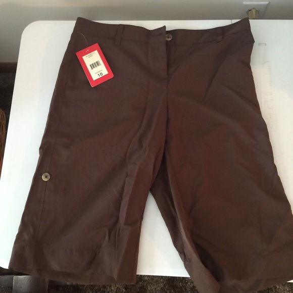 Women's shorts size 10.