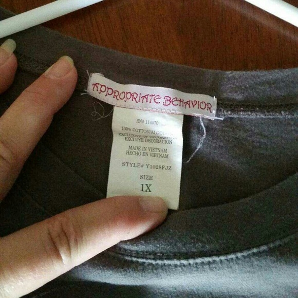 Top - Picture 2 of 2