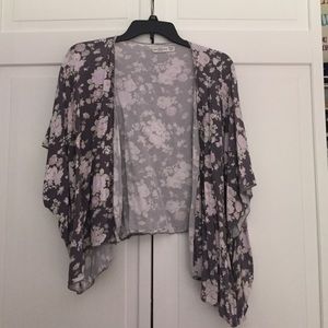 Abercrombie & Fitch floral kimono