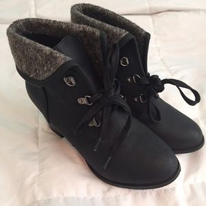 Heeled booties