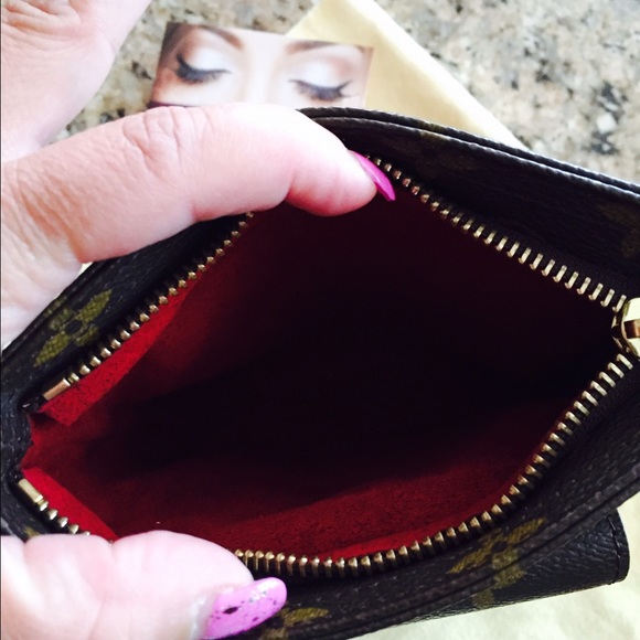 Authentic Louis Vuitton Partition Clutch - Picture 2 of 4