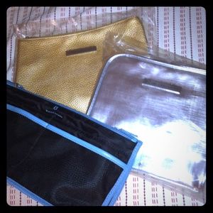 Jumbo sized make-up bags. NWT. Elegant w/space👝👛