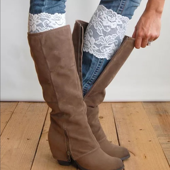 Accessories - White Lace Boot cuffs(NWT)