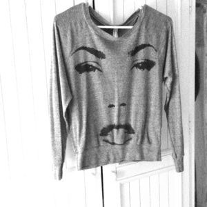 Long sleeve face top