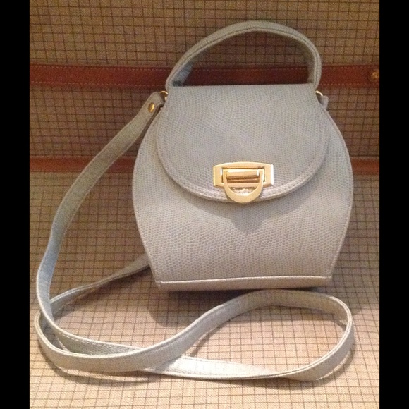 VERSATILE! CROSSBODY BAG OR SMALL PURSE, LOVE!