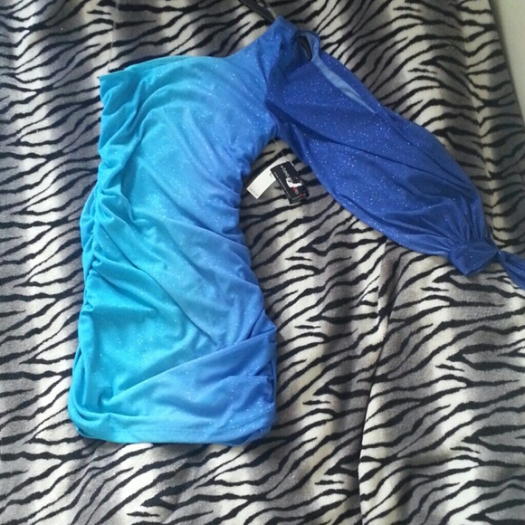 One sleeve dress by TeezeMe