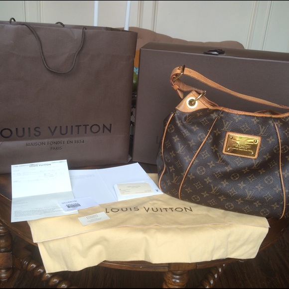 🍍🍍SOLD🍍🍍Authentic Louis Vuitton Galleria PM