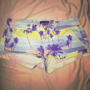 American Eagle Stretch Palm Tree Shorts