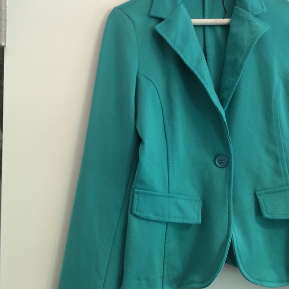 Italian Blazer - Picture 3 of 3