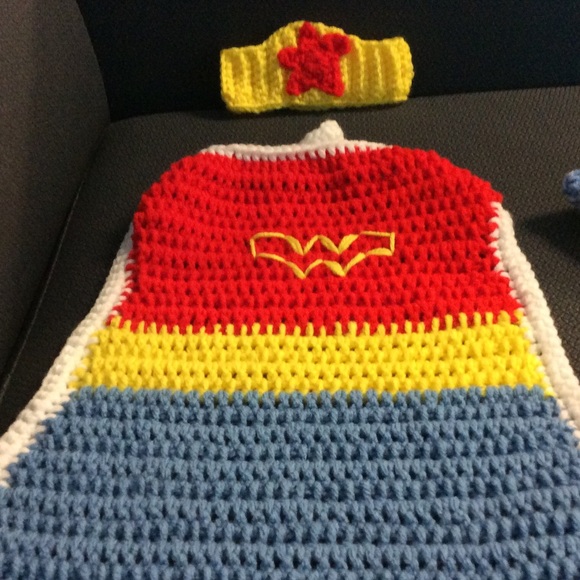 Crochet Wonder Woman outfit - Picture 4 of 4