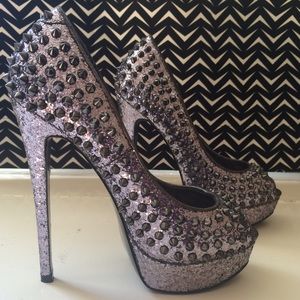 Steve Madden Awwsome Spike Stud Heel