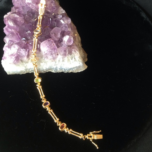 ✨Gem Studded Bracelet - Picture 1 of 3