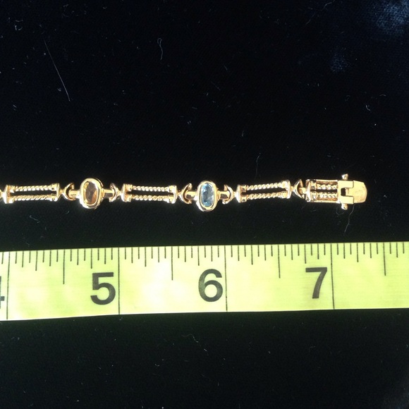 ✨Gem Studded Bracelet - Picture 2 of 3