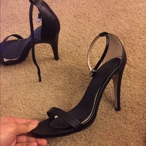 Aldo thin strap heels size: 8