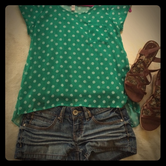 Green polka dots sheer hi-low shirt