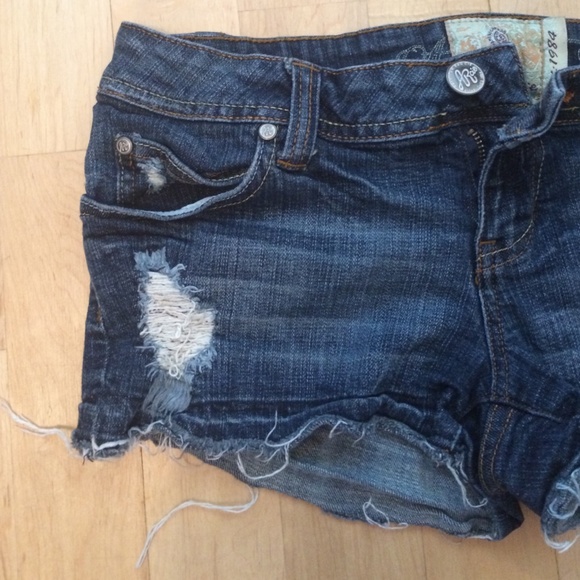 Jean shorts - Picture 2 of 4