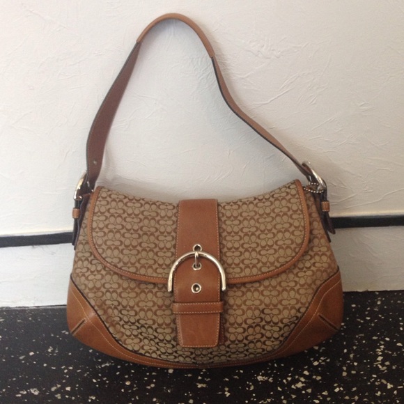 Authentic coach handbag - Picture 1 of 4
