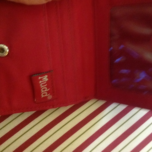 Red wallet - Picture 3 of 4