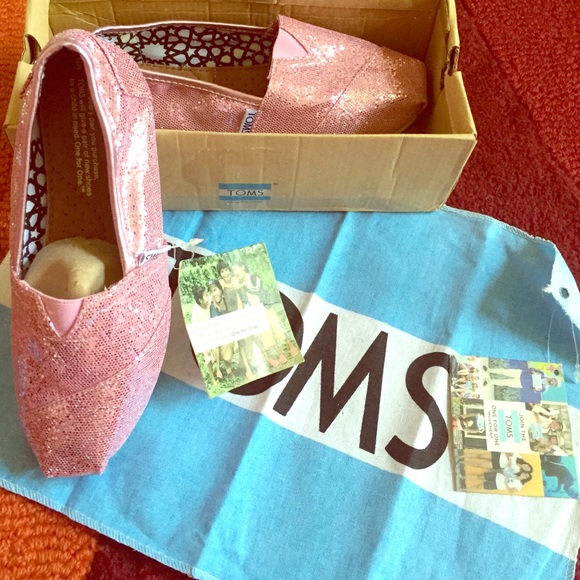 pink sparkly toms