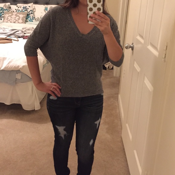 Express gray sweater - Picture 4 of 4