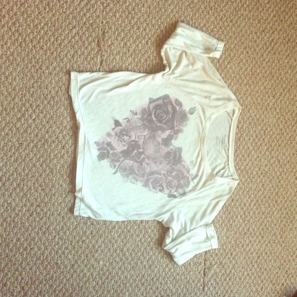 Heart Rose Graphic Tee