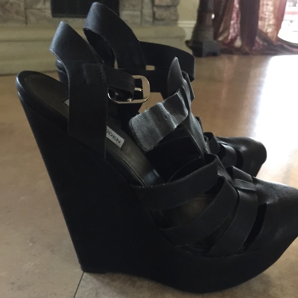 Steve Madden, platform wedge