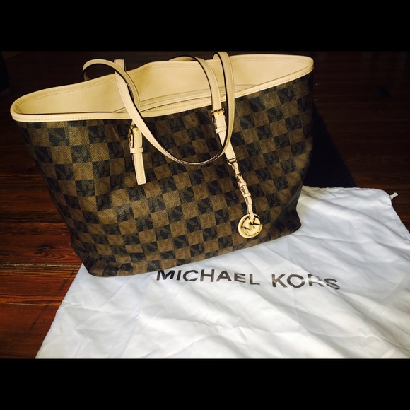 Micheal Kors Purse