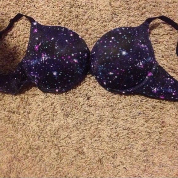 2 VS Bras