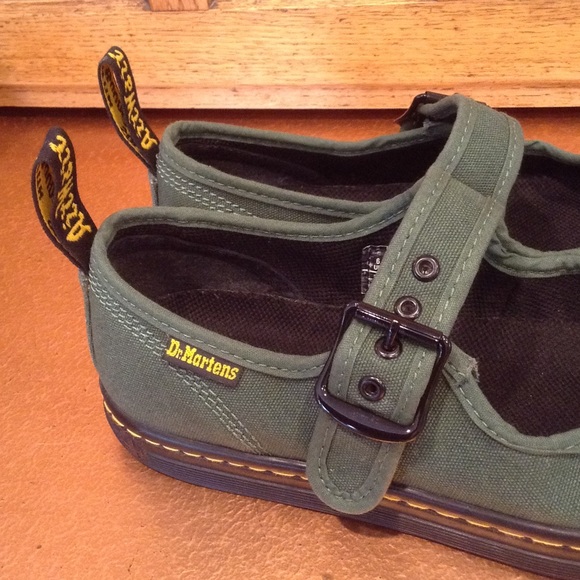 DOC MARTENS GREEN CANVAS FLATS✨SOLD✨ - Picture 4 of 4