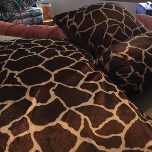 Giraffe bed set