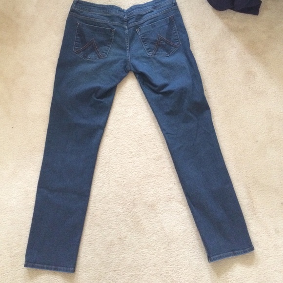 Jeans - Picture 3 of 4