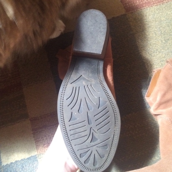 Booties - Picture 3 of 4