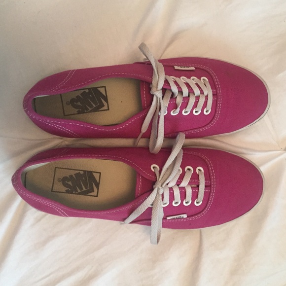 Bright pink vans ❤️