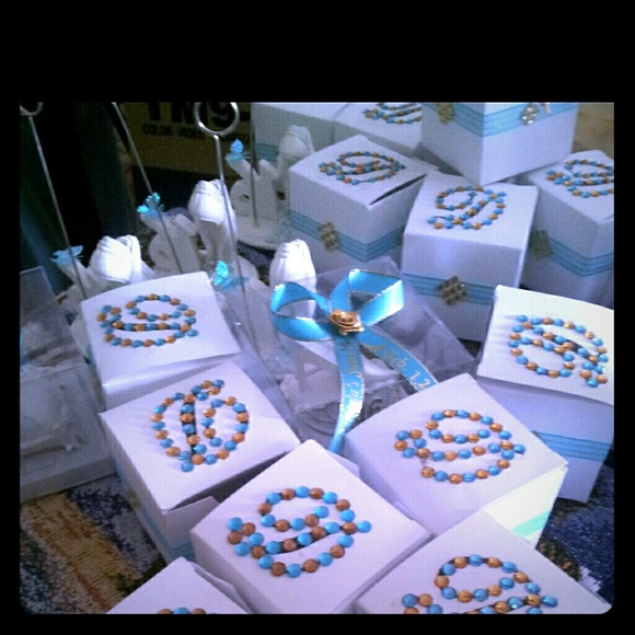 Customade  letter Plate topers