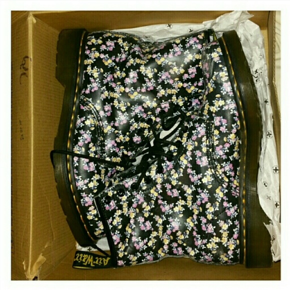 Floral Dr. Martens