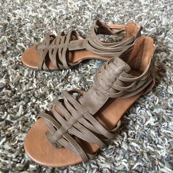 Sandals size 6.5