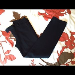 SOLD - Gap black slim cropped pant