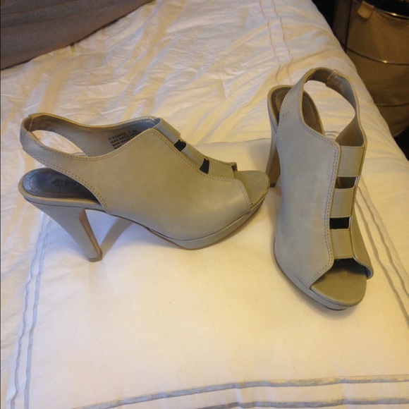 Practically brand new Madden Girl heels!