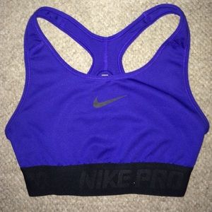 Nike pro sports bra