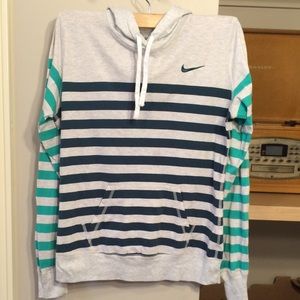 Nike pullover hoodie