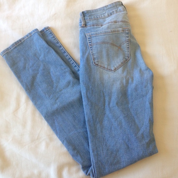 Size 3 Bullhead Jeans