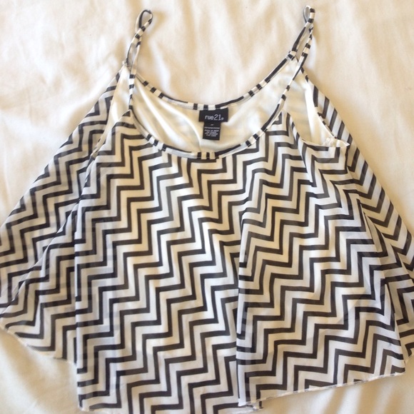 Rue 21 Chevron Top