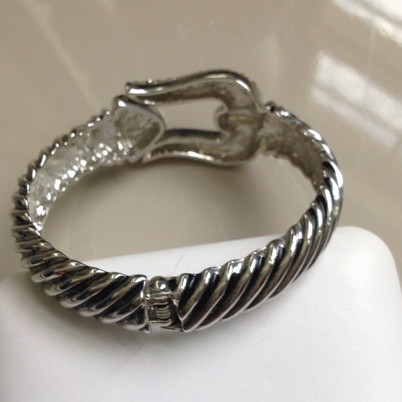Silver colored bangle - Picture 2 of 3