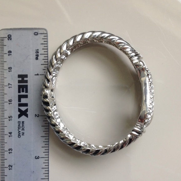 Silver colored bangle - Picture 3 of 3