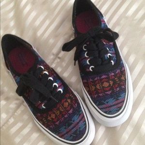 Tribal print Mossimo's