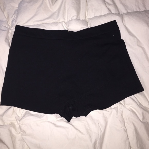Black envelope skort