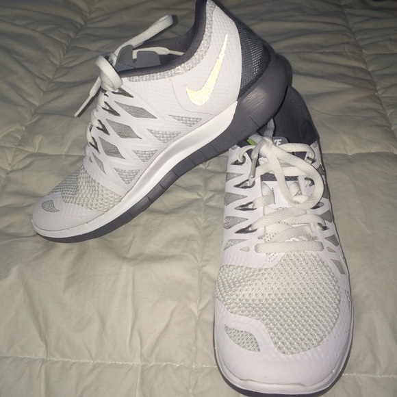 White/Grey Nike 5.0 free runs