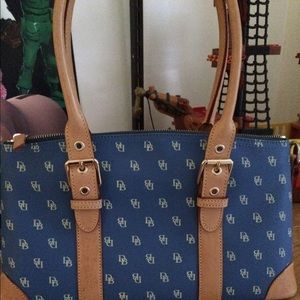 Dooney & Bourke bag