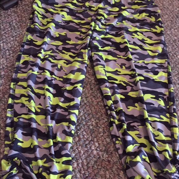 Workout capris size xl