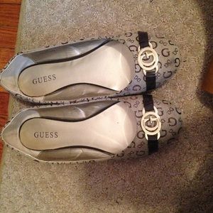 Guess flats ❤️